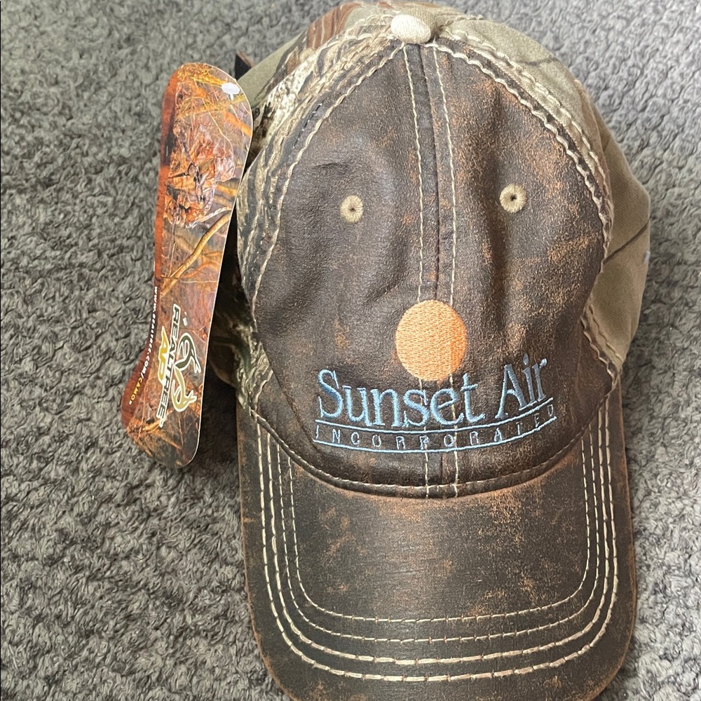 NWT Realtree AP Camo Hat with Orange and Brown Design Sunset Air Incorporated